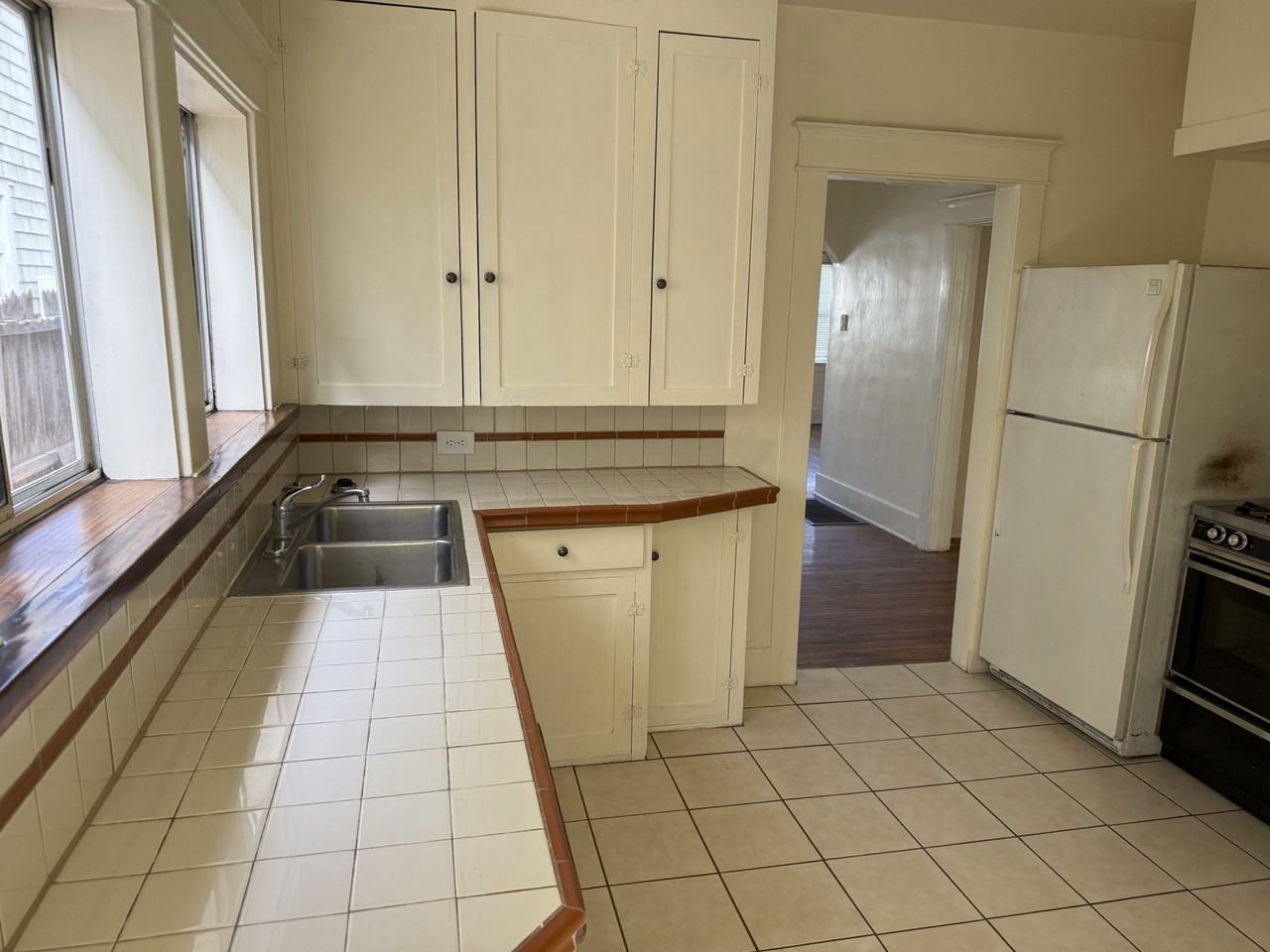 130 Prospect Ave - Photo 7 of 22