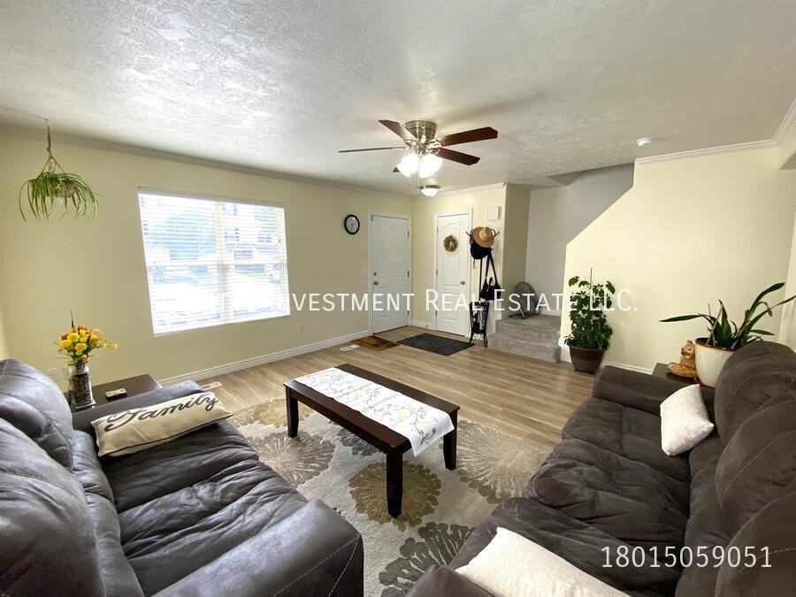 403 E Braidhill Dr - Photo 3 of 19