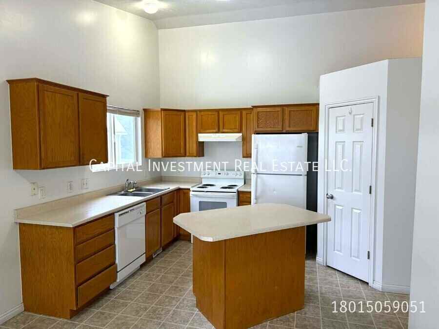 5480 W 4260 S - Photo 5 of 16