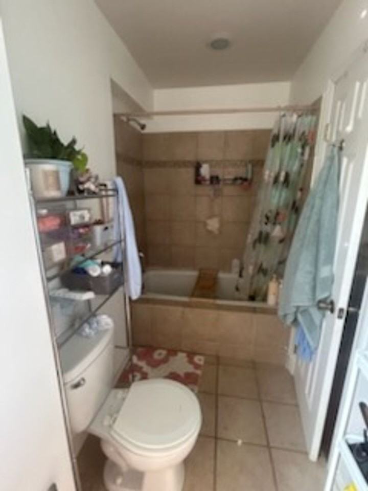 1422 Christian St #3F - Photo 5 of 9