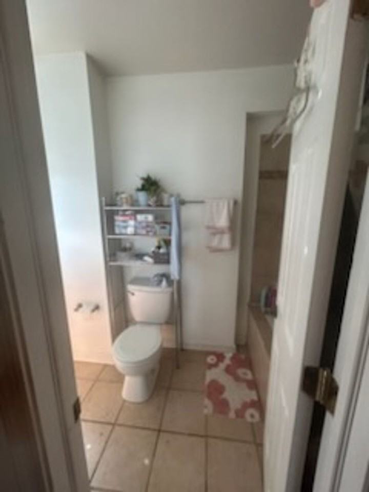 1422 Christian St #3F - Photo 6 of 9