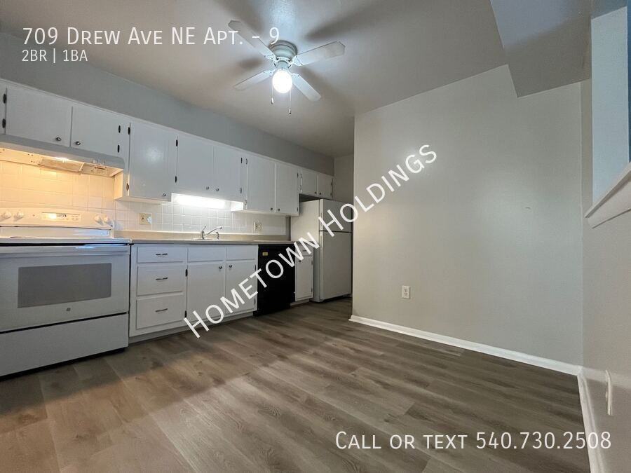 709 Drew Ave Ne #9 - Photo 4 of 10
