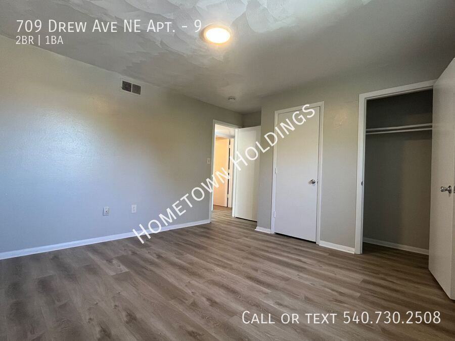 709 Drew Ave Ne #9 - Photo 6 of 10