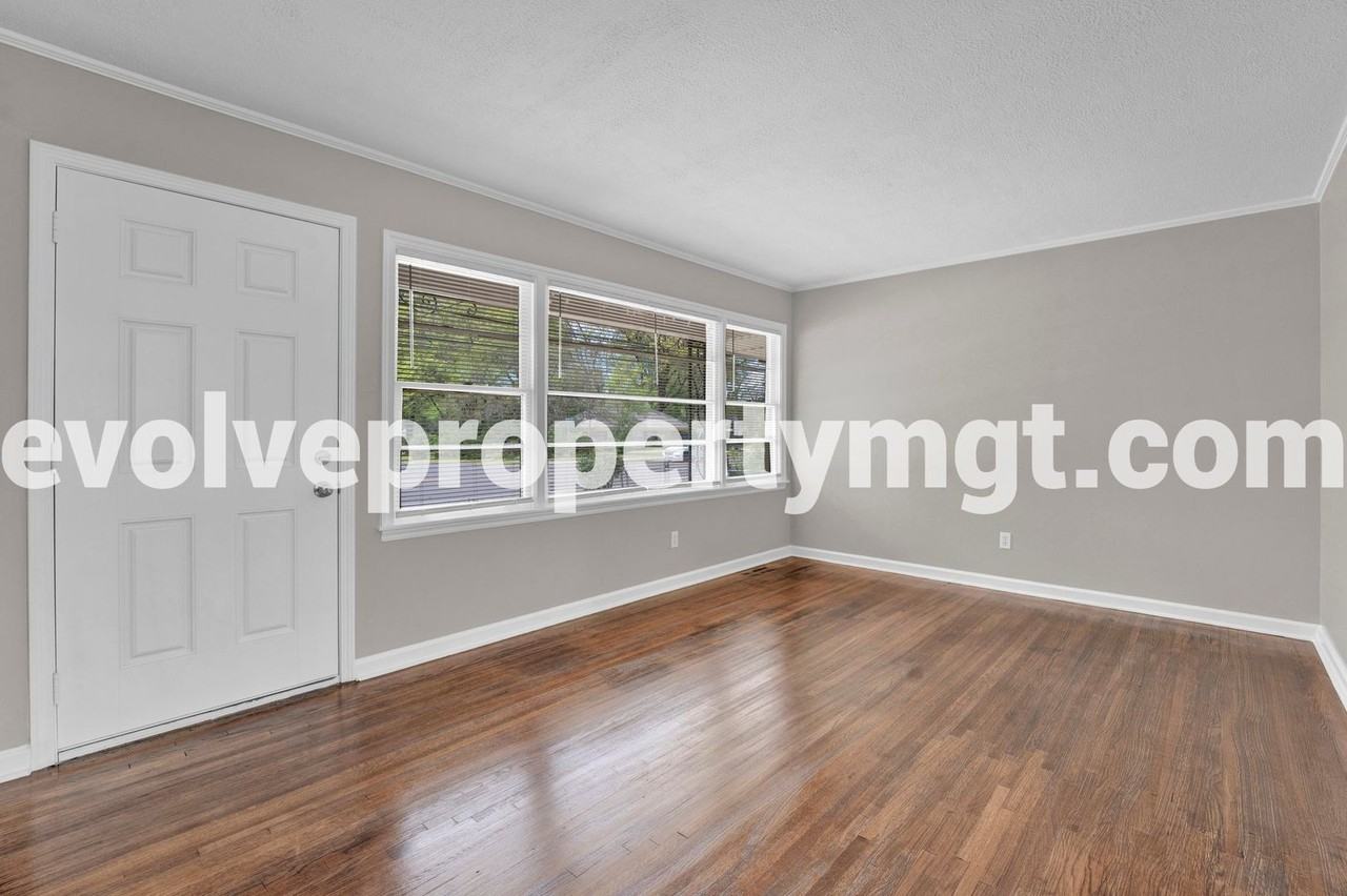 1012 Mount Moriah Rd - Photo 6 of 45