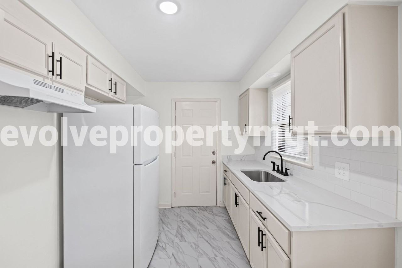 1564 S Perkins Rd - Photo 7 of 18