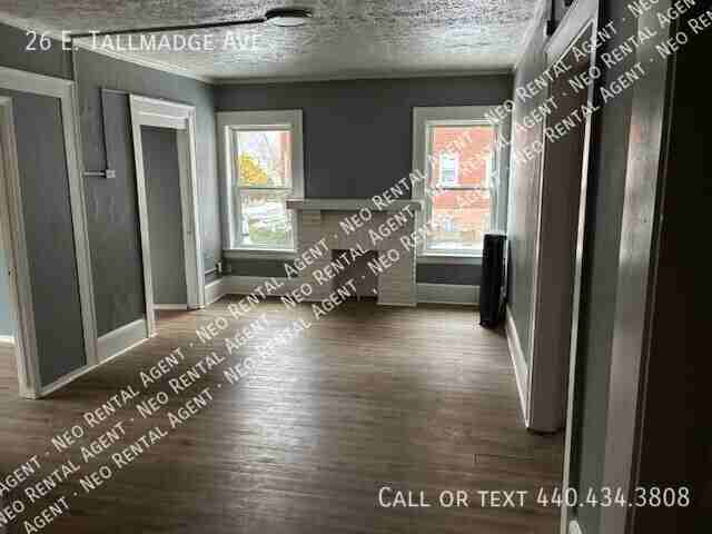26 E Tallmadge Ave - Photo 4 of 5