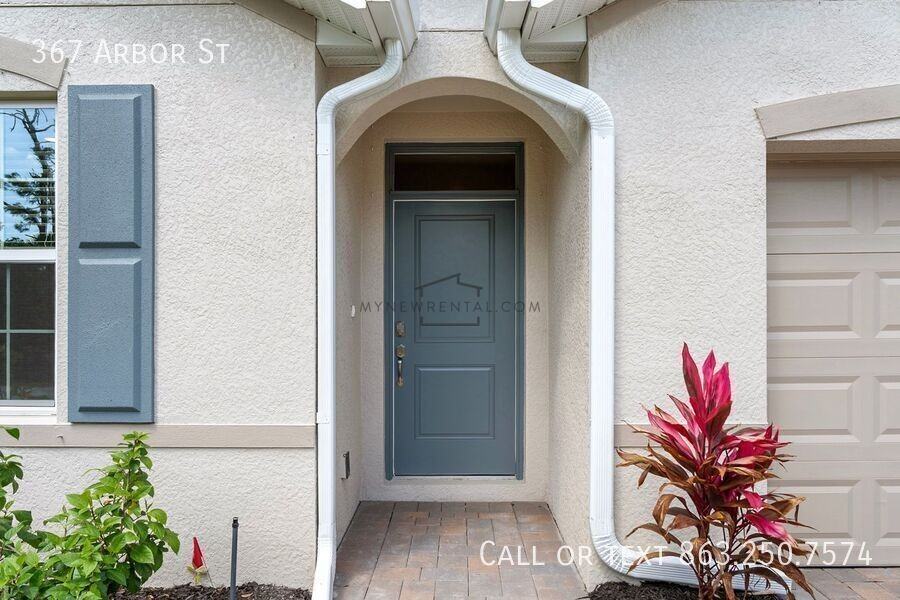 367 Arbor St - Photo 4 of 36