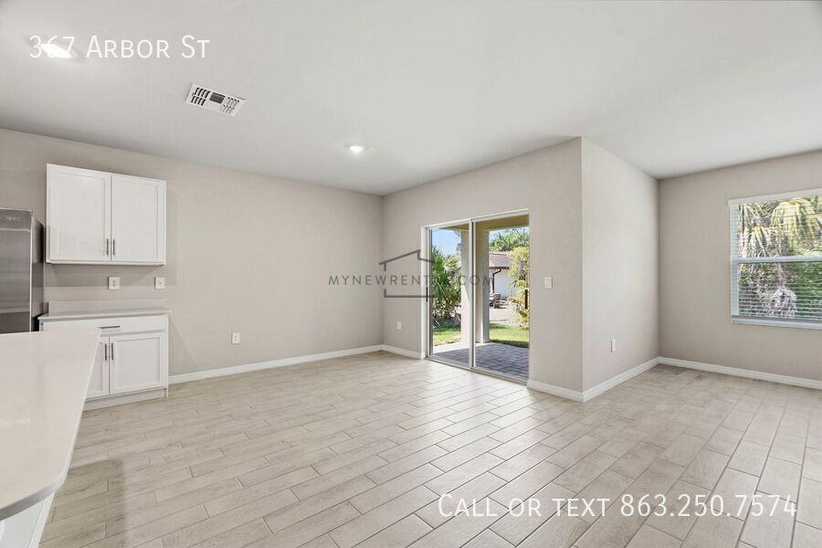 367 Arbor St - Photo 7 of 36