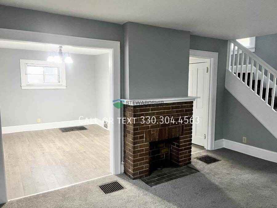 1012 Brown St - Photo 7 of 30