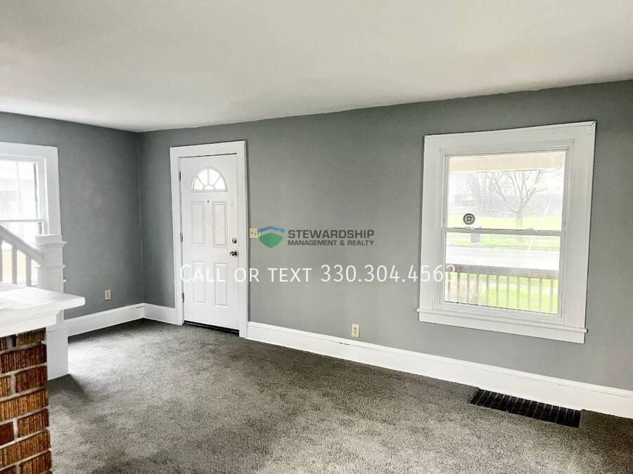 1012 Brown St - Photo 6 of 32