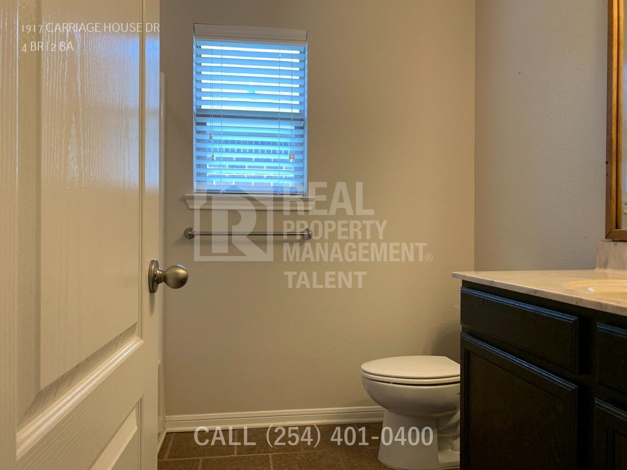 1917 Carriage House Dr - Photo 6 of 15