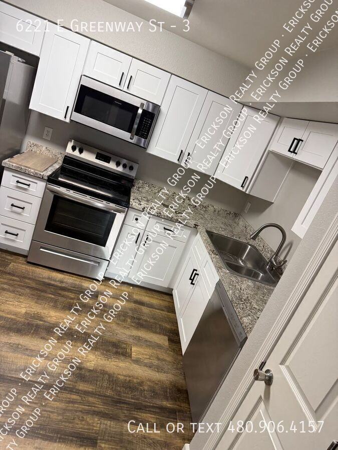 6221 E Greenway St #3 - Photo 4 of 12