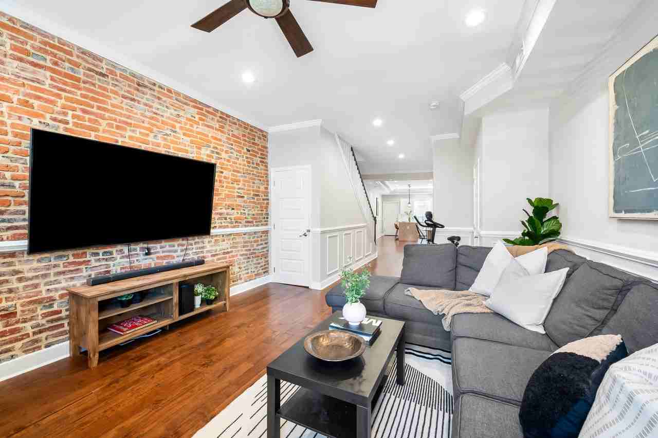 1206 S Charles St - Photo 7 of 40