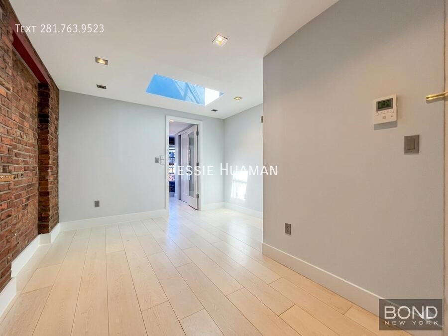 120 Mulberry St #PH8 - Photo 2 of 7