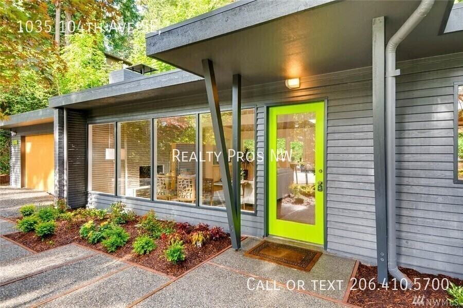 1035 104th Ave Se - Photo 2 of 23