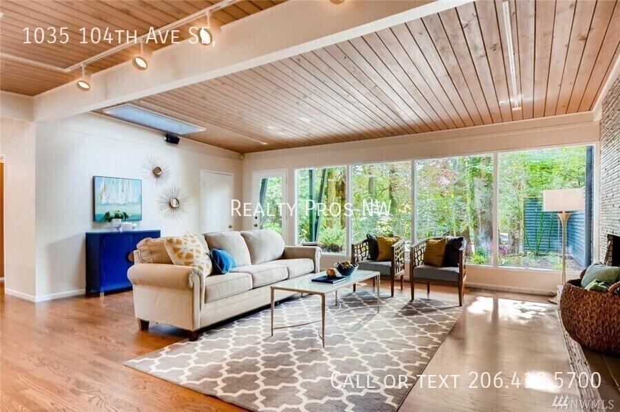 1035 104th Ave Se - Photo 5 of 23