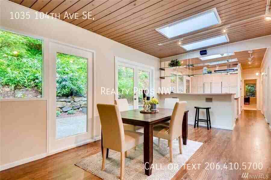 1035 104th Ave Se - Photo 7 of 23