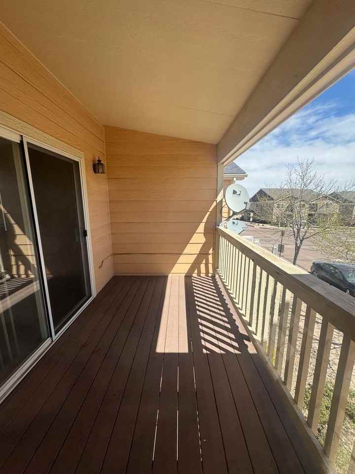 1563 Monterey Rd #F - Photo 4 of 16