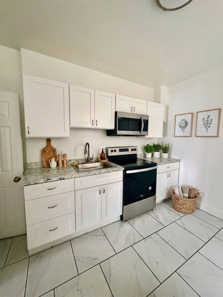 2060 E Lippincott St - Photo 4 of 16