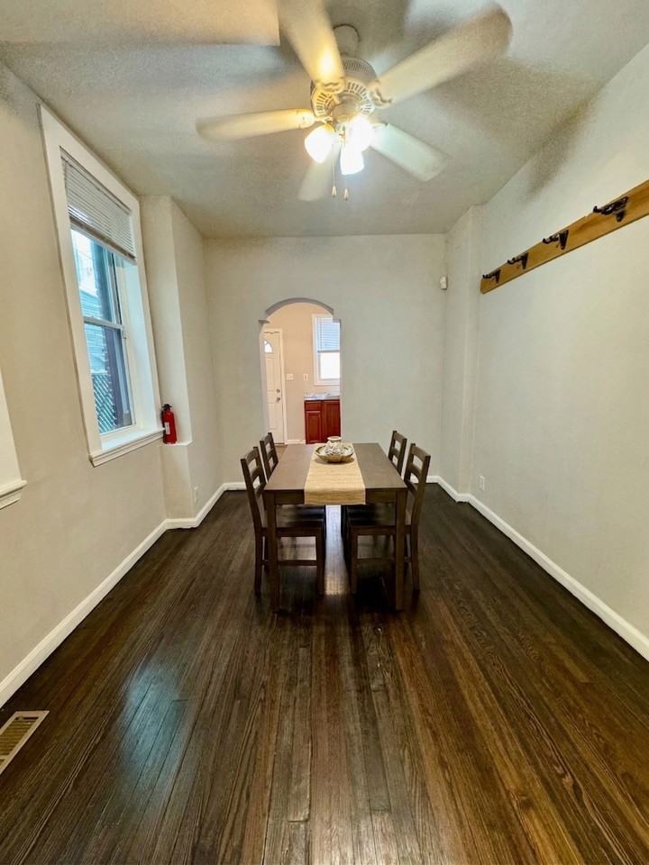 925 E Westmoreland St - Photo 3 of 16