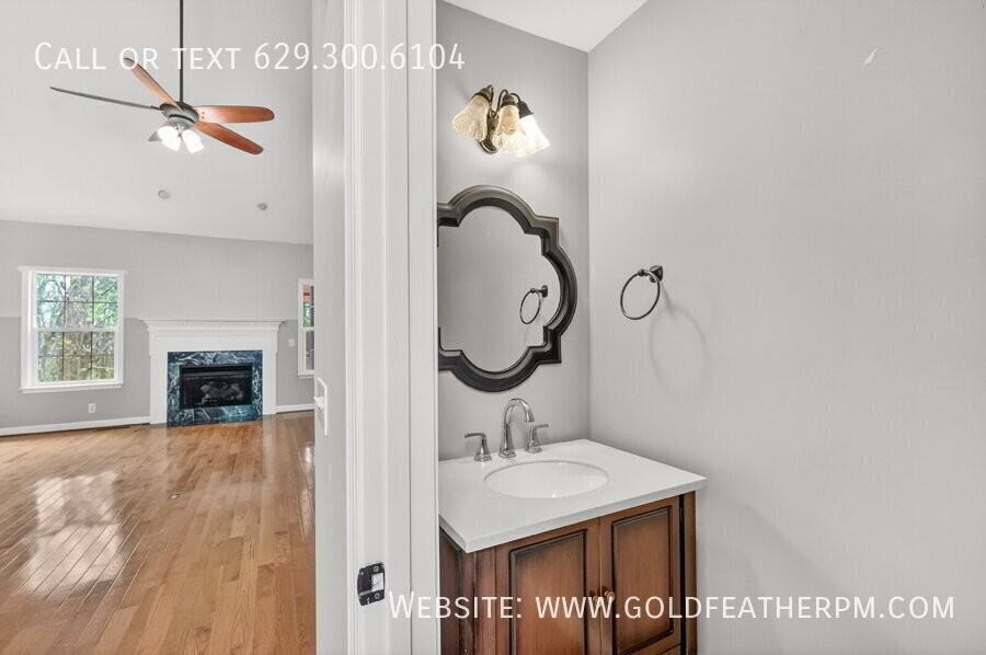 3940 Waterford Way - Photo 3 of 36