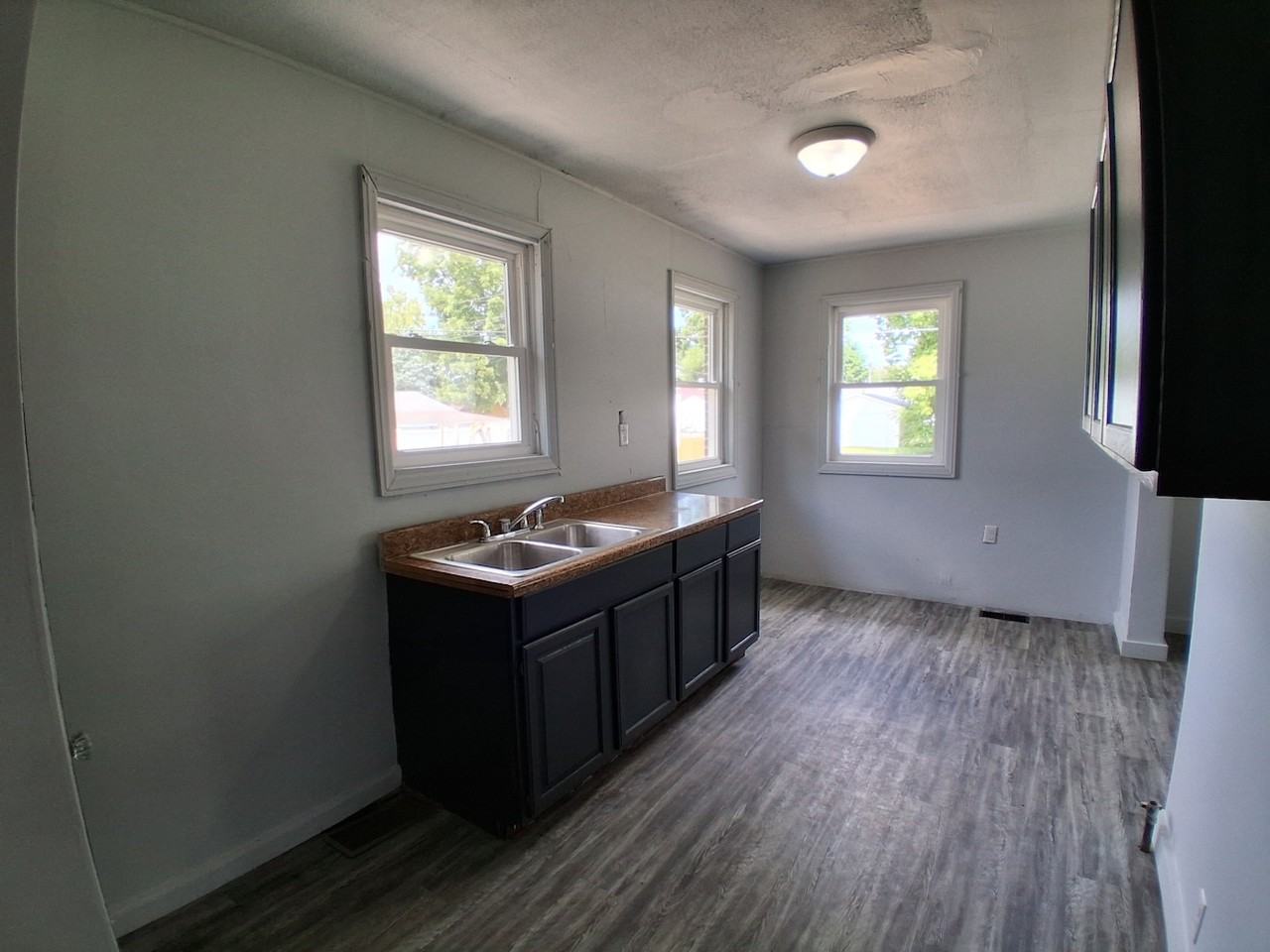 1497 E Fairchild St #E - Photo 2 of 15