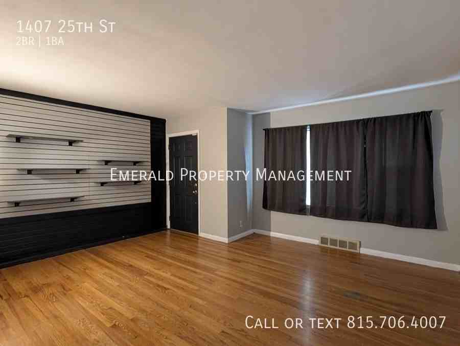 1407 25th St - Photo 2 of 12