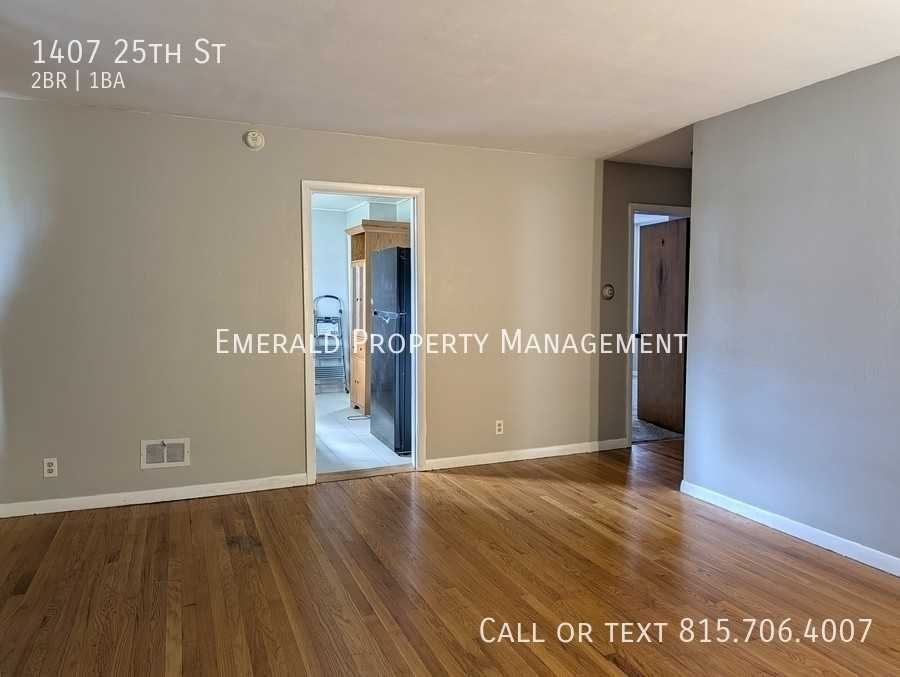 1407 25th St - Photo 3 of 12