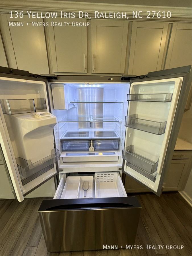 136 Yellow Iris Dr - Photo 5 of 26