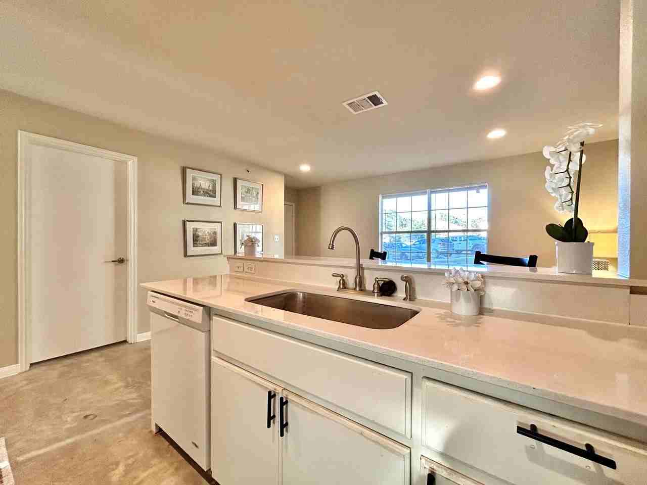 304 Stubblefield Ln #104 - Photo 7 of 50