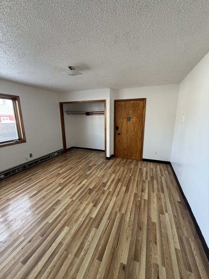 401 Slater St #2 - Photo 3 of 11