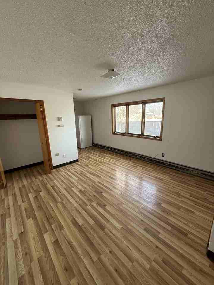 401 Slater St #2 - Photo 4 of 11