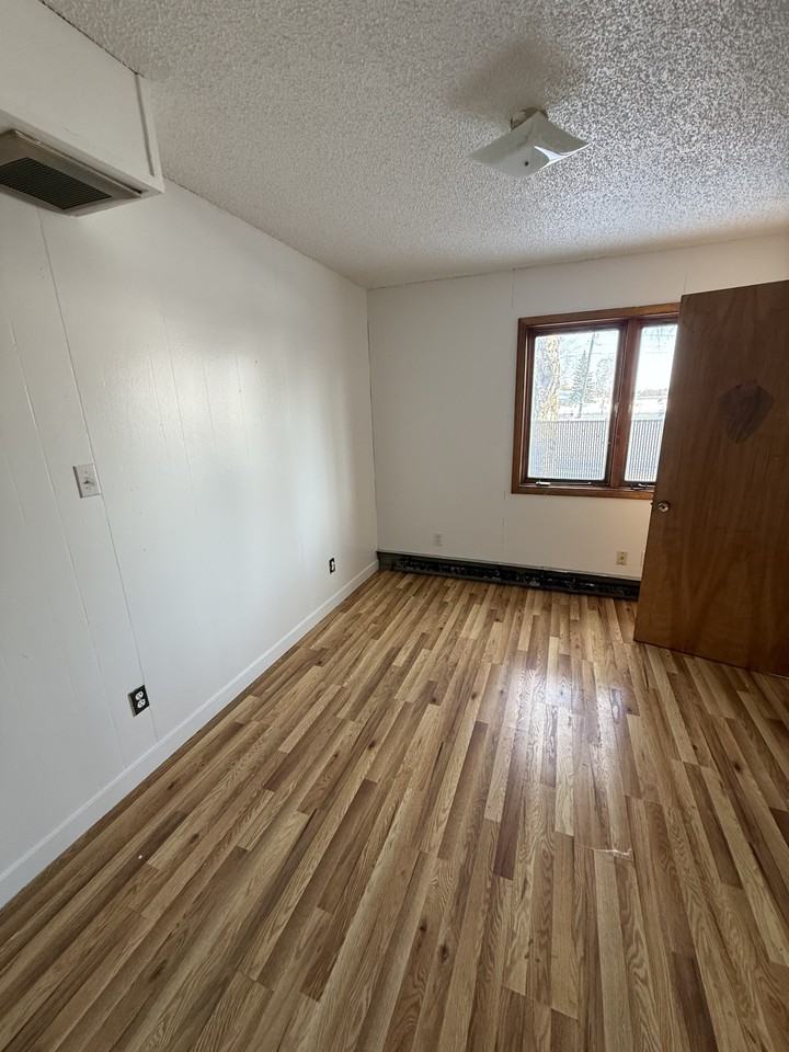 401 Slater St #2 - Photo 7 of 11