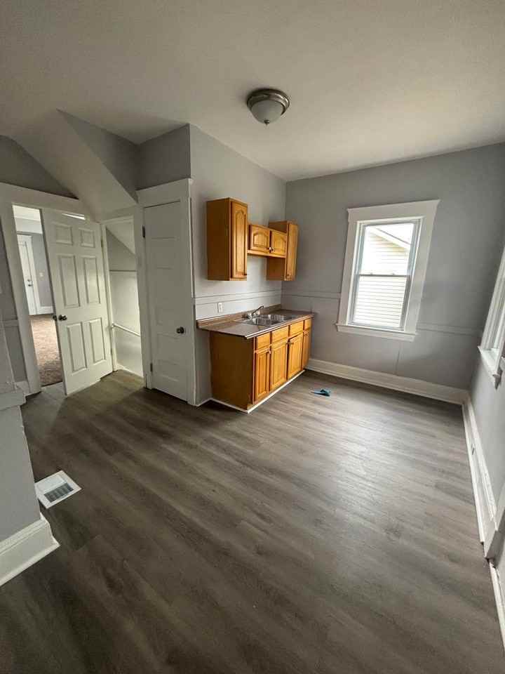 4163 E 94th St - Photo 2 of 14