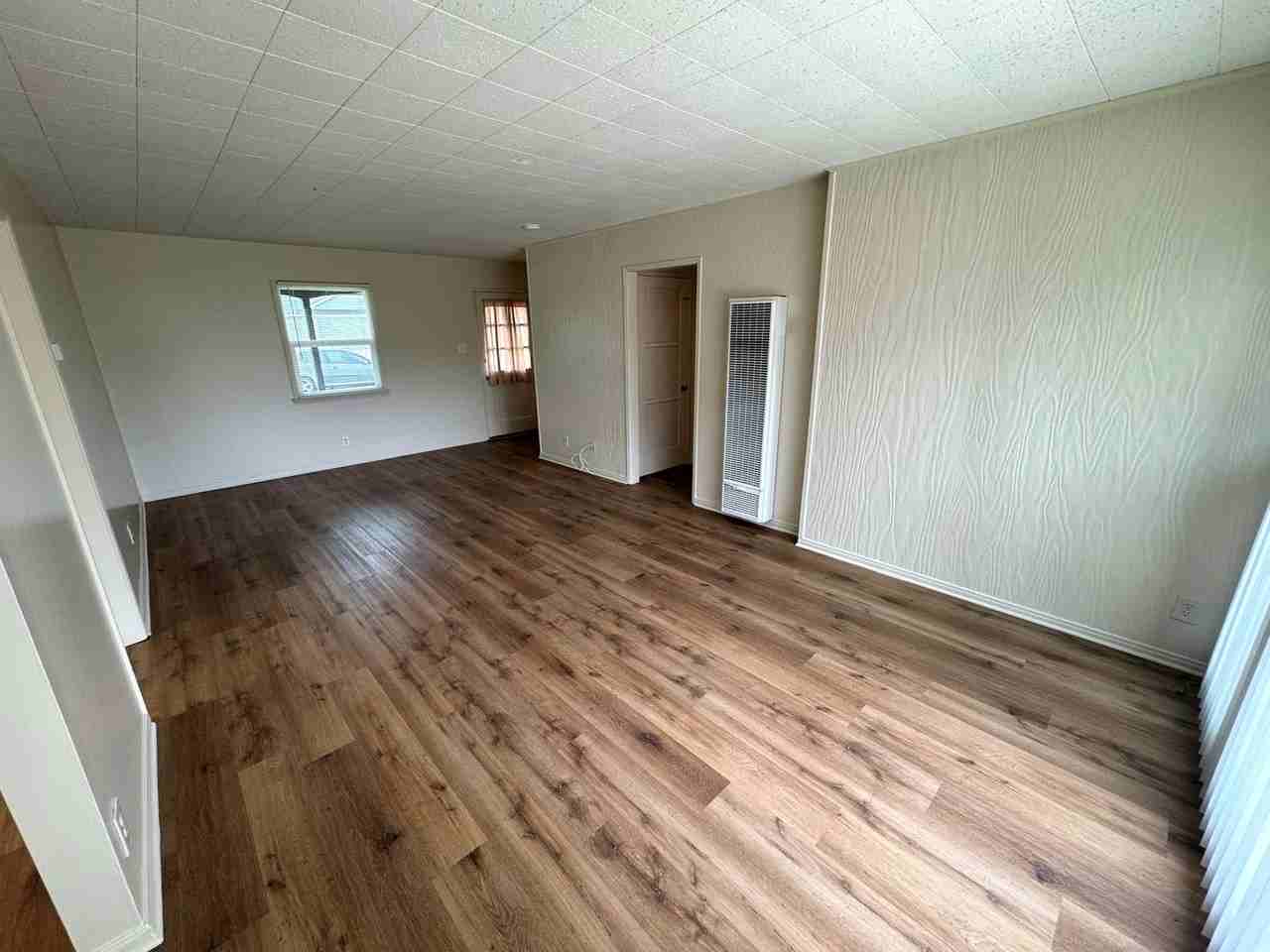 510 Eva St - Photo 5 of 22