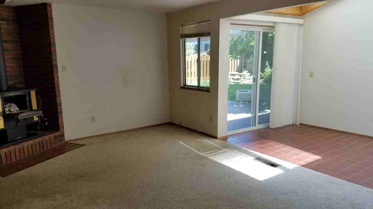 19980 Sw Almond St - Photo 7 of 17