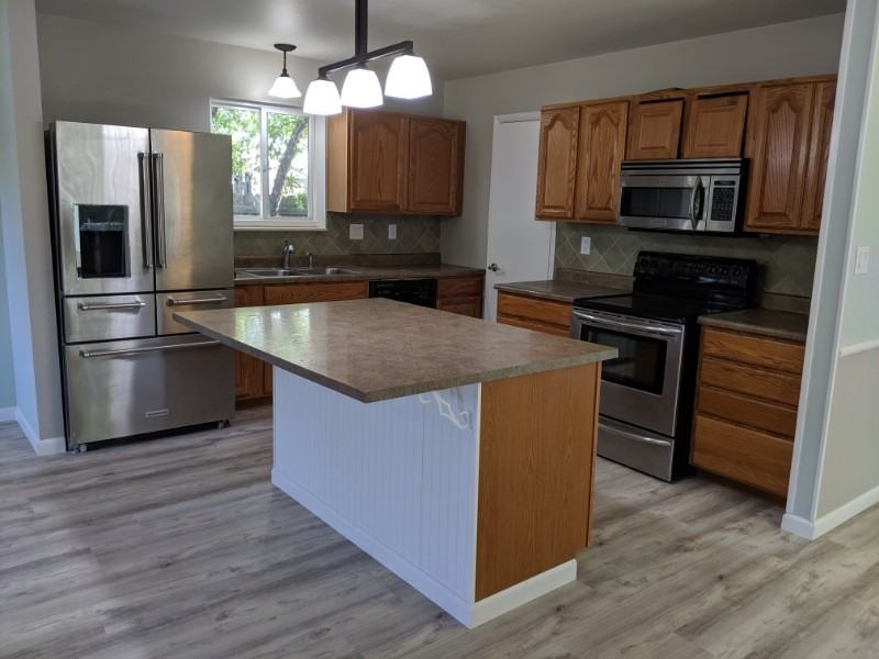 6405 Orbit Way - Photo 2 of 18