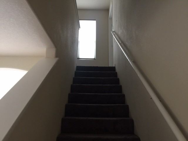 572 River Oaks Dr - Photo 4 of 18