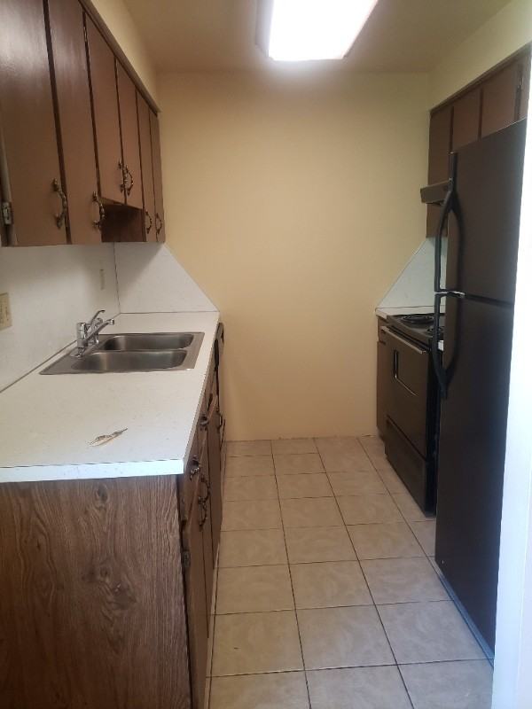 776 Washington St N #4 - Photo 3 of 5