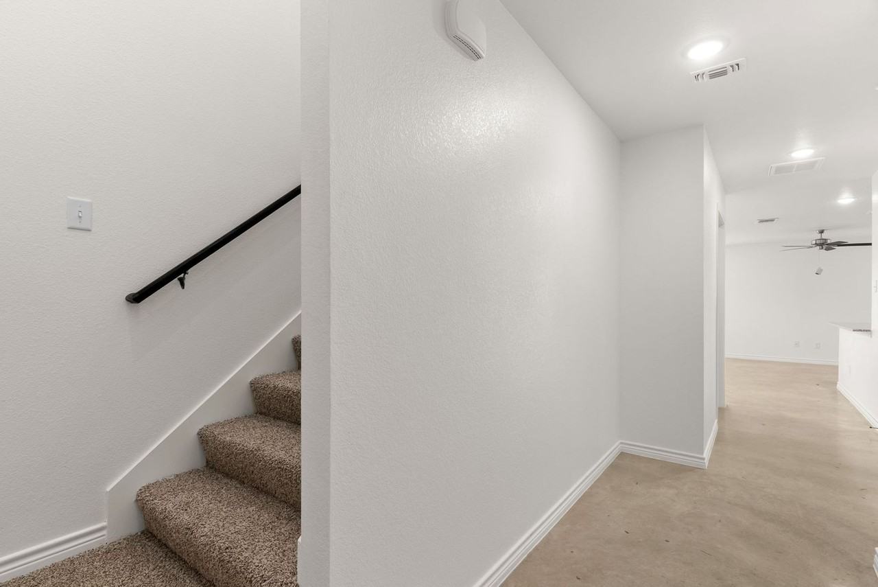 304 Agua Chiquita Ct - Photo 3 of 21