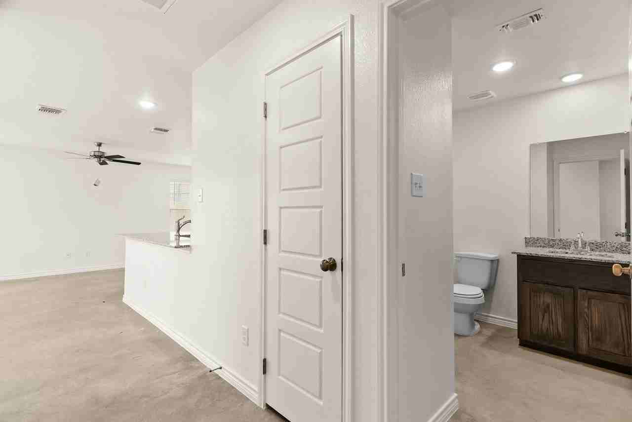 304 Agua Chiquita Ct - Photo 4 of 21