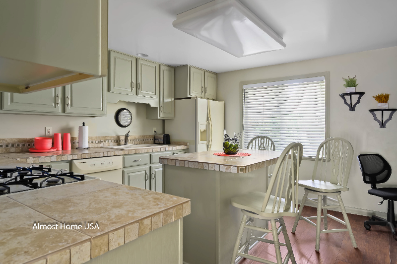 1250 E St - Photo 5 of 34