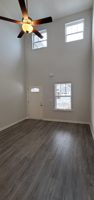 211 Ruth Way - Photo 7 of 45