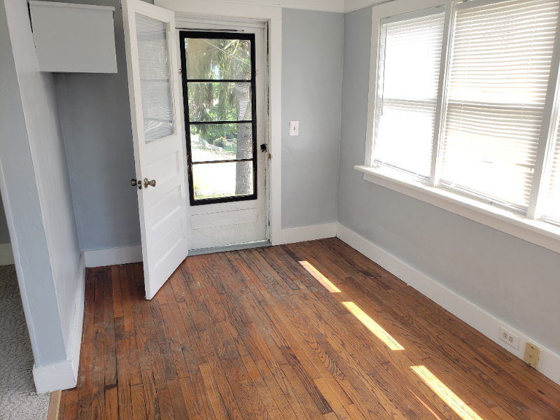 718 W 5th Ave - Photo 3 of 29