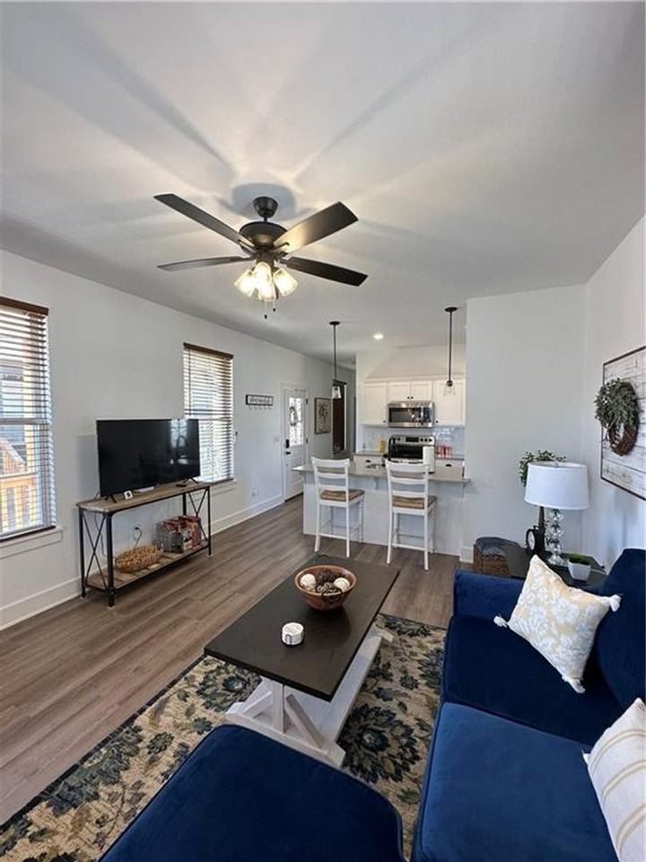 851 S One Mile Rd - Photo 3 of 11