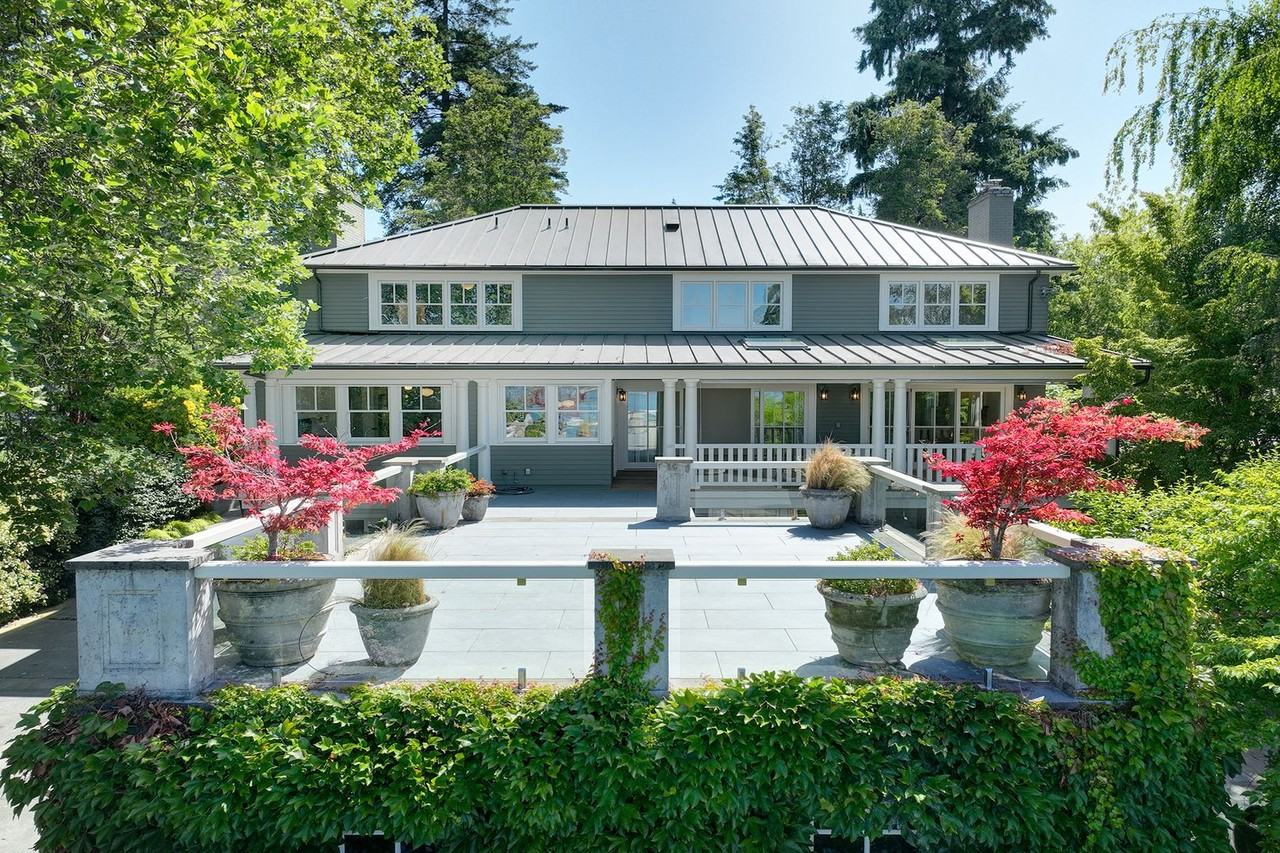 1645 Rambling Ln - Photo 3 of 40