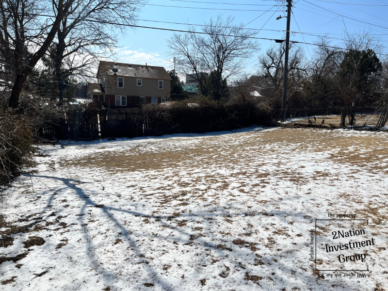 2924 Pioneer St - Photo 2 of 21