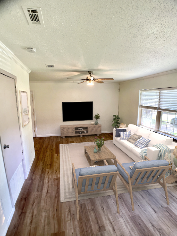 6036 Circle Dr - Photo 2 of 15