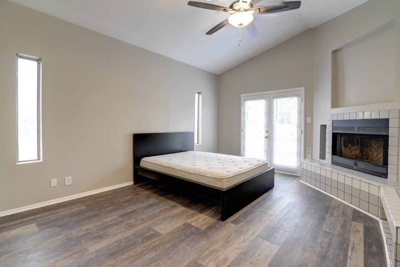 519 W 13th St - Photo 5 of 16