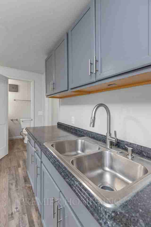 1126 11th St Nw - Photo 7 of 17